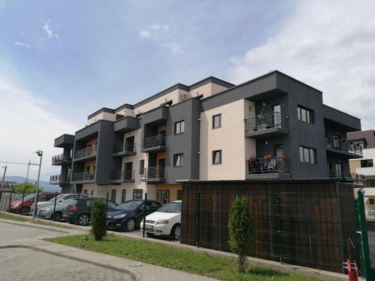 Ama Apartament Cu Terasa 50 Mp & Parcare Brașov Exterior foto
