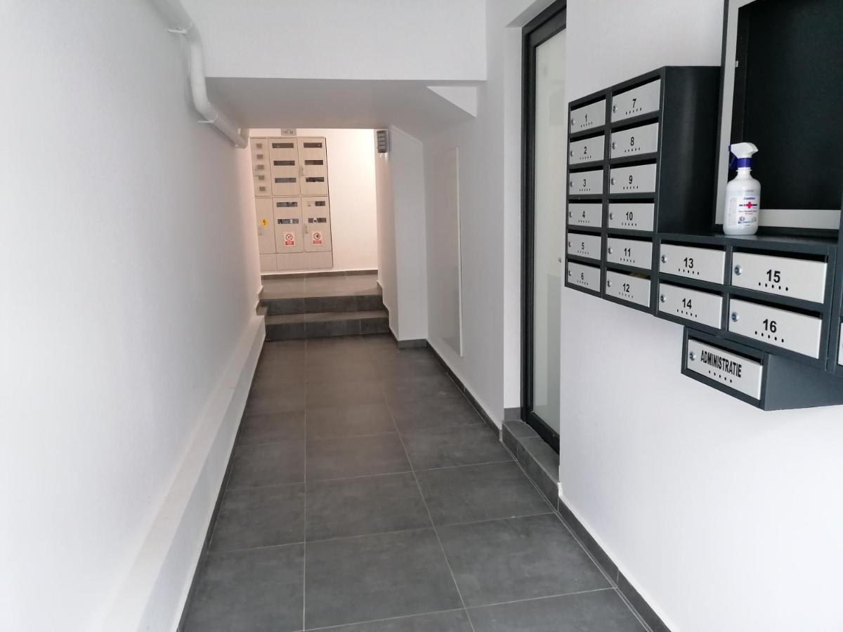 Ama Apartament Cu Terasa 50 Mp & Parcare Brașov Exterior foto