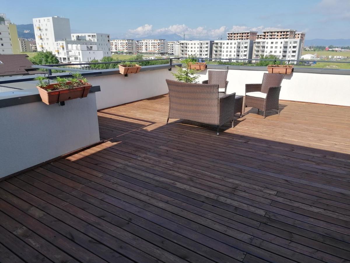 Ama Apartament Cu Terasa 50 Mp & Parcare Brașov Exterior foto
