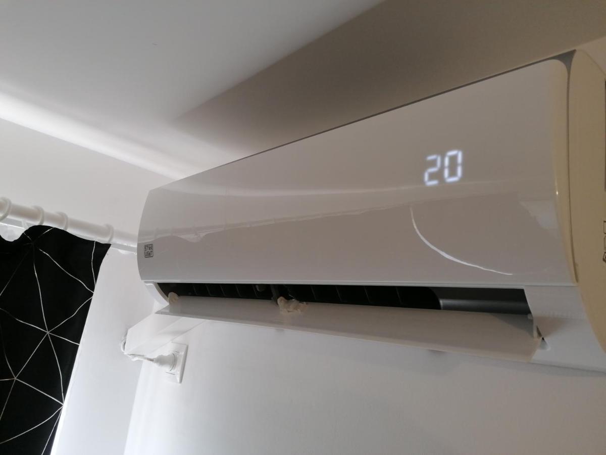Ama Apartament Cu Terasa 50 Mp & Parcare Brașov Exterior foto