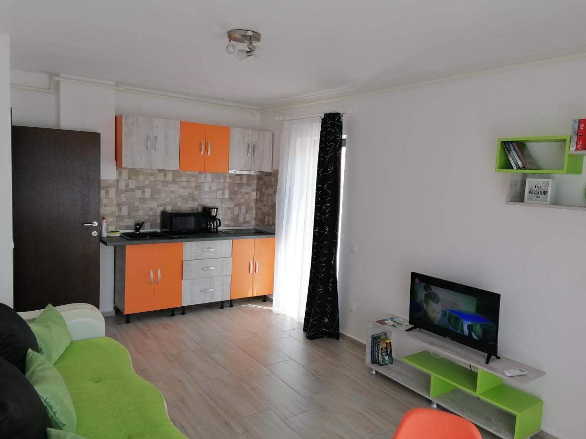 Ama Apartament Cu Terasa 50 Mp & Parcare Brașov Exterior foto