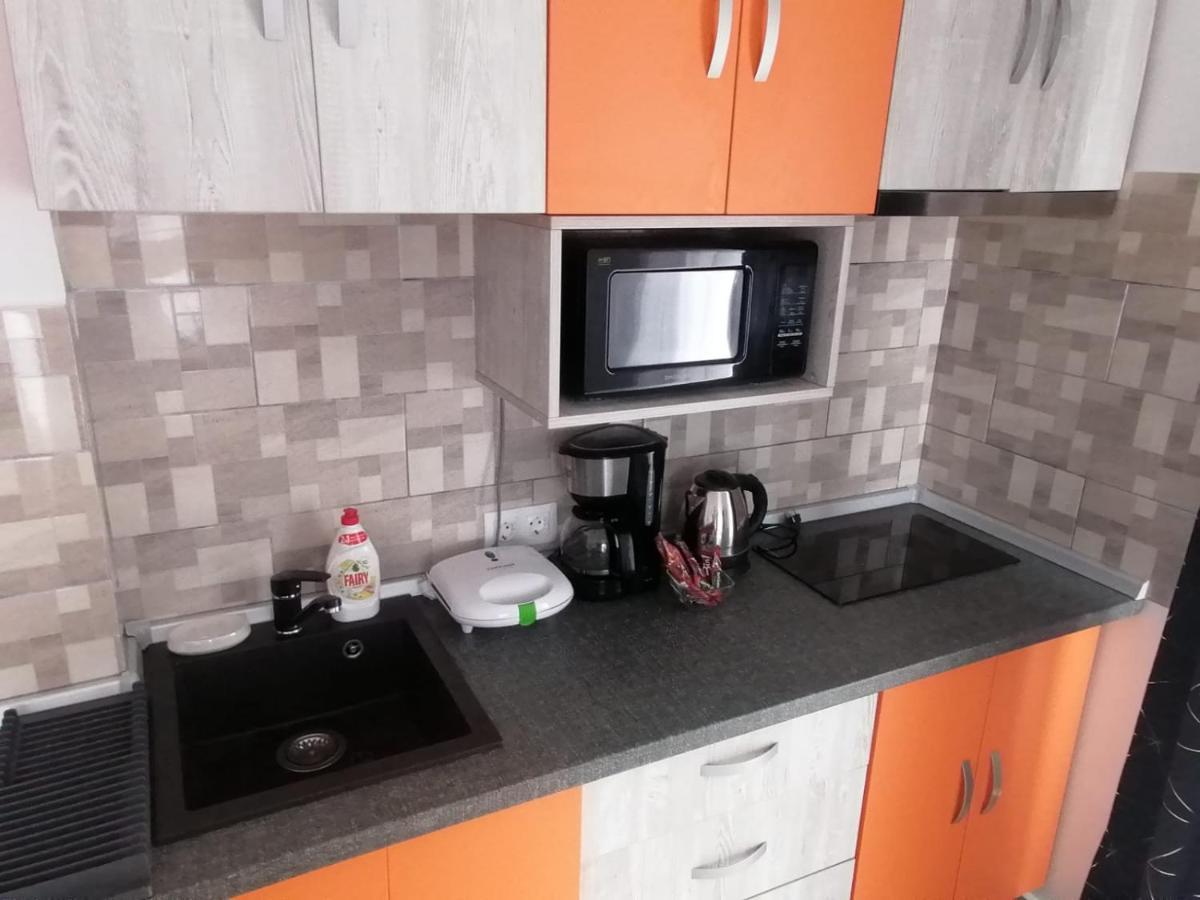 Ama Apartament Cu Terasa 50 Mp & Parcare Brașov Exterior foto