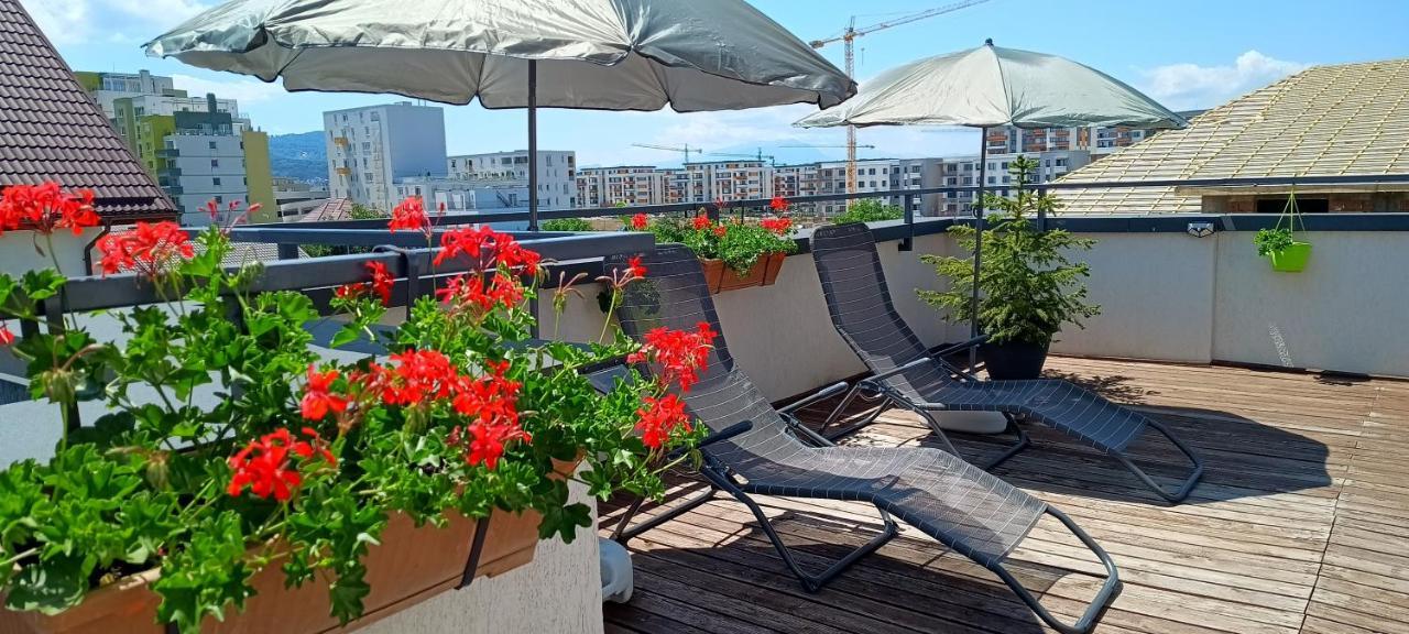 Ama Apartament Cu Terasa 50 Mp & Parcare Brașov Exterior foto